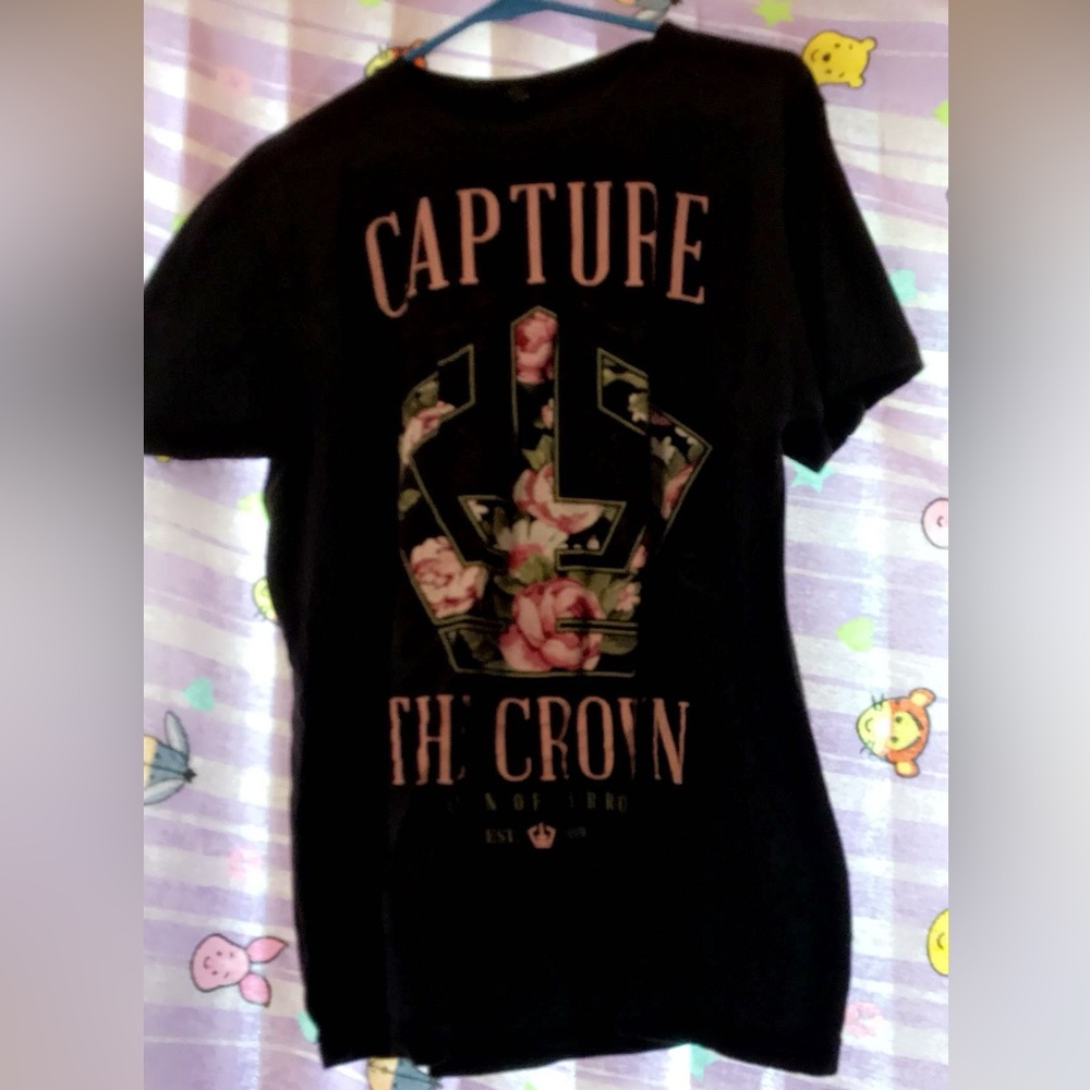Capture The Crown Hot Topic Band Tee - Picture 2 of 2